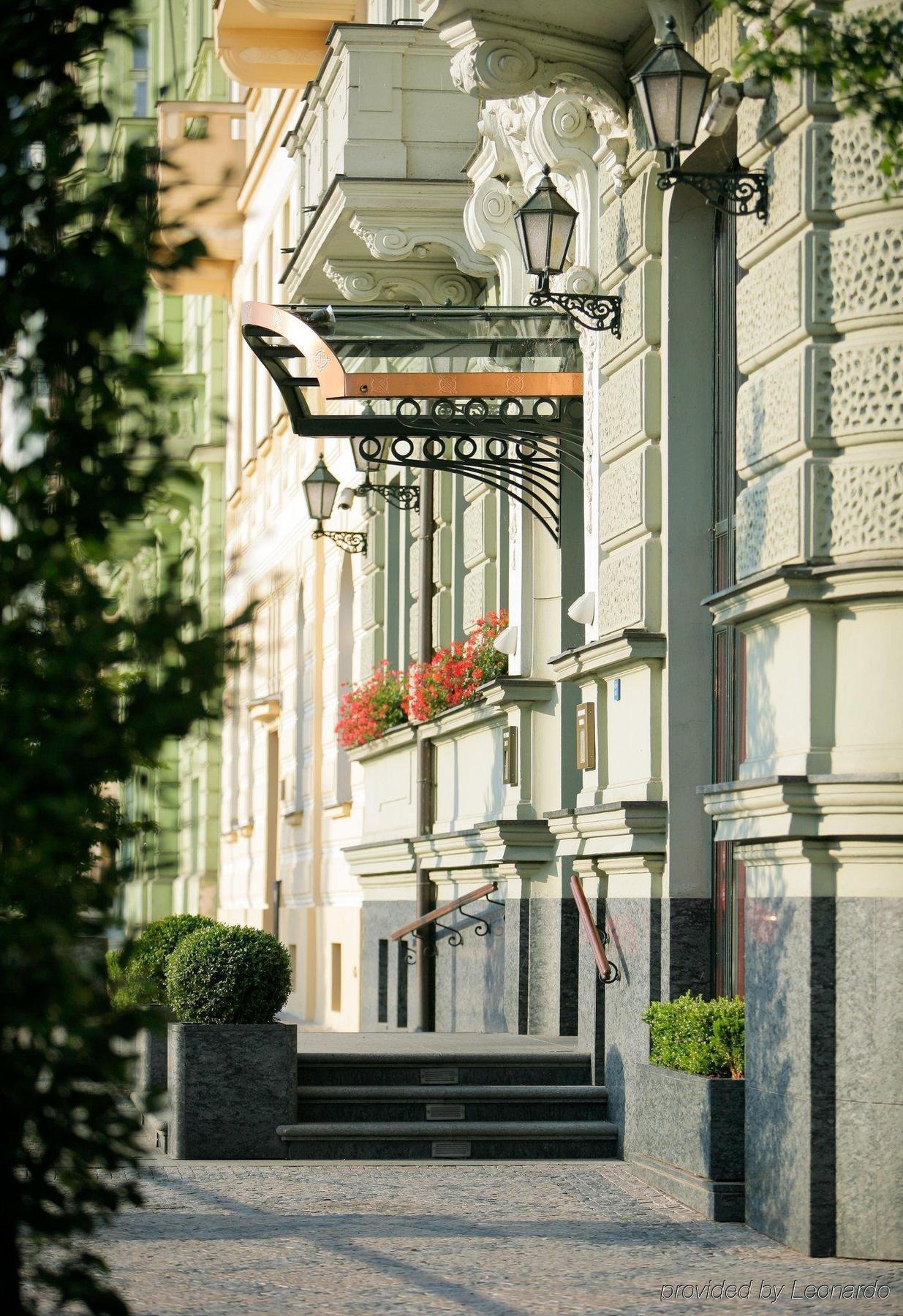 Mamaison Riverside Hotell 5*